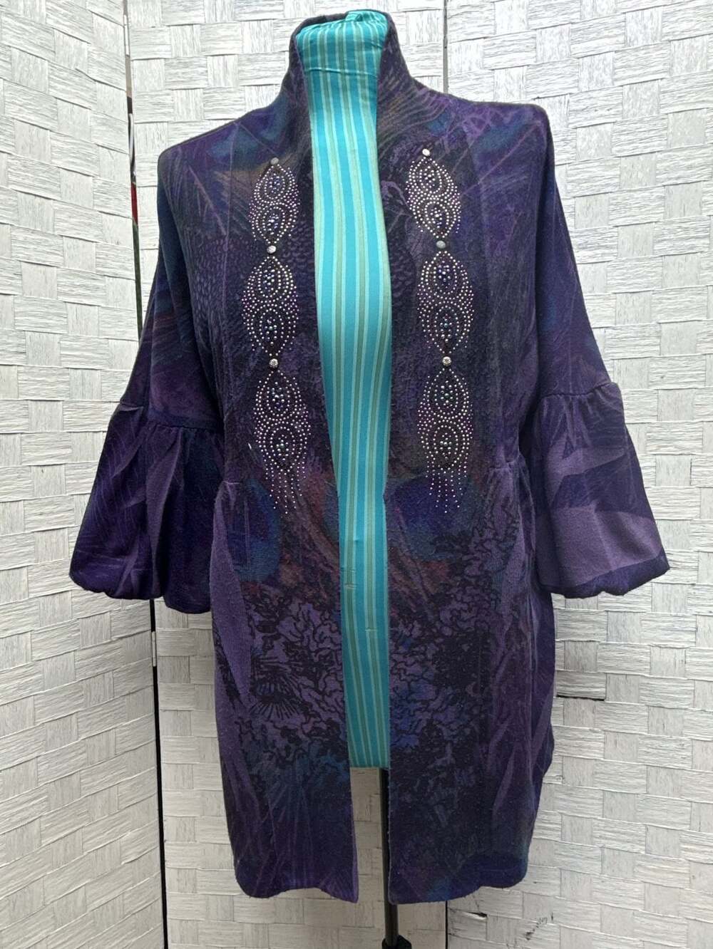 B.L.E.U. Kimono Jacket Size M Purple Rhinestone